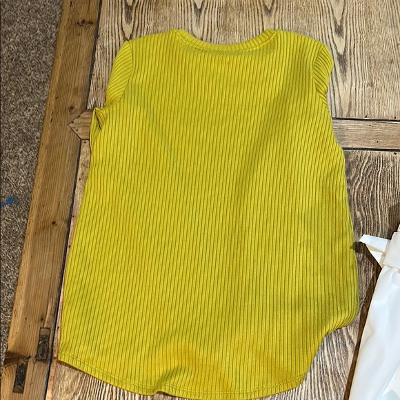 Yellow Ribbed Top and White Miami Skirt Set box 5 - Picture 7 of 7